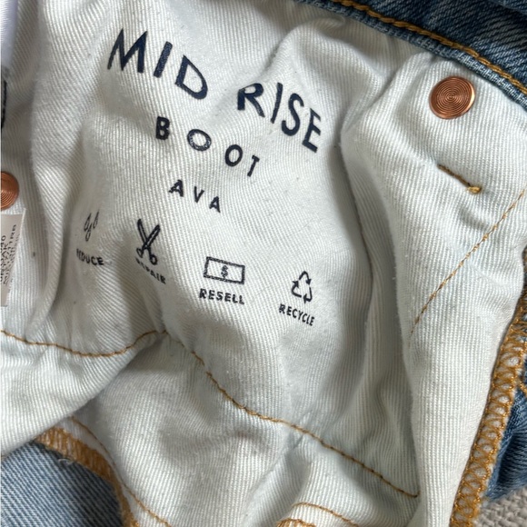 Lucky Brand Light Blue Flare Jeans - Picture 4 of 9